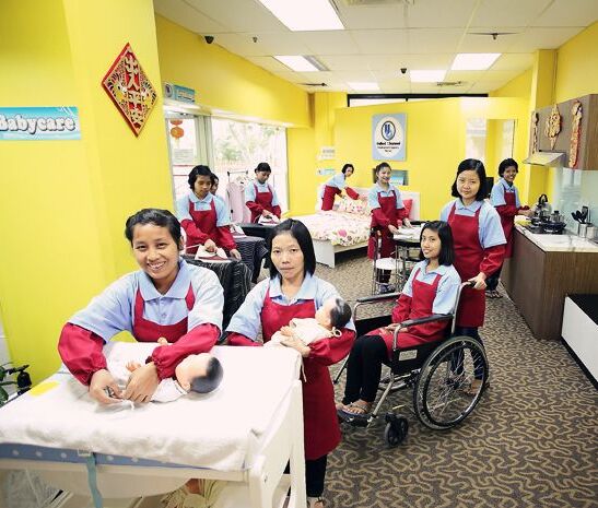 國(guó)內(nèi)請(qǐng)菲傭多少錢(qián)一個(gè)月？